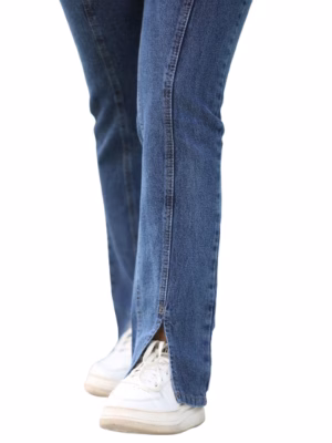 Jeans with a front opening